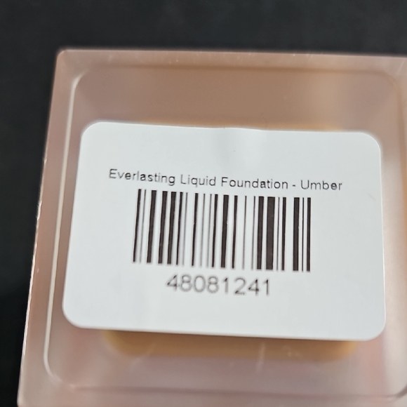 Sassy Jones Everlasting Liquid Foundation - Umber - Picture 2 of 2